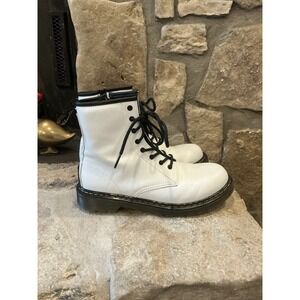 Doc Martens Women's Size 6 White Leather Air Wair Eye Combat Boots AW004 25057